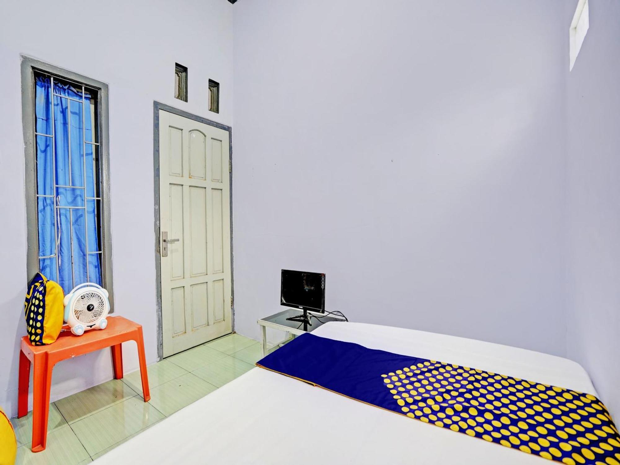 Hotel Oyo Life 92937 Kost Putri Sarkara Syariah Banyuwangi  Exterior foto