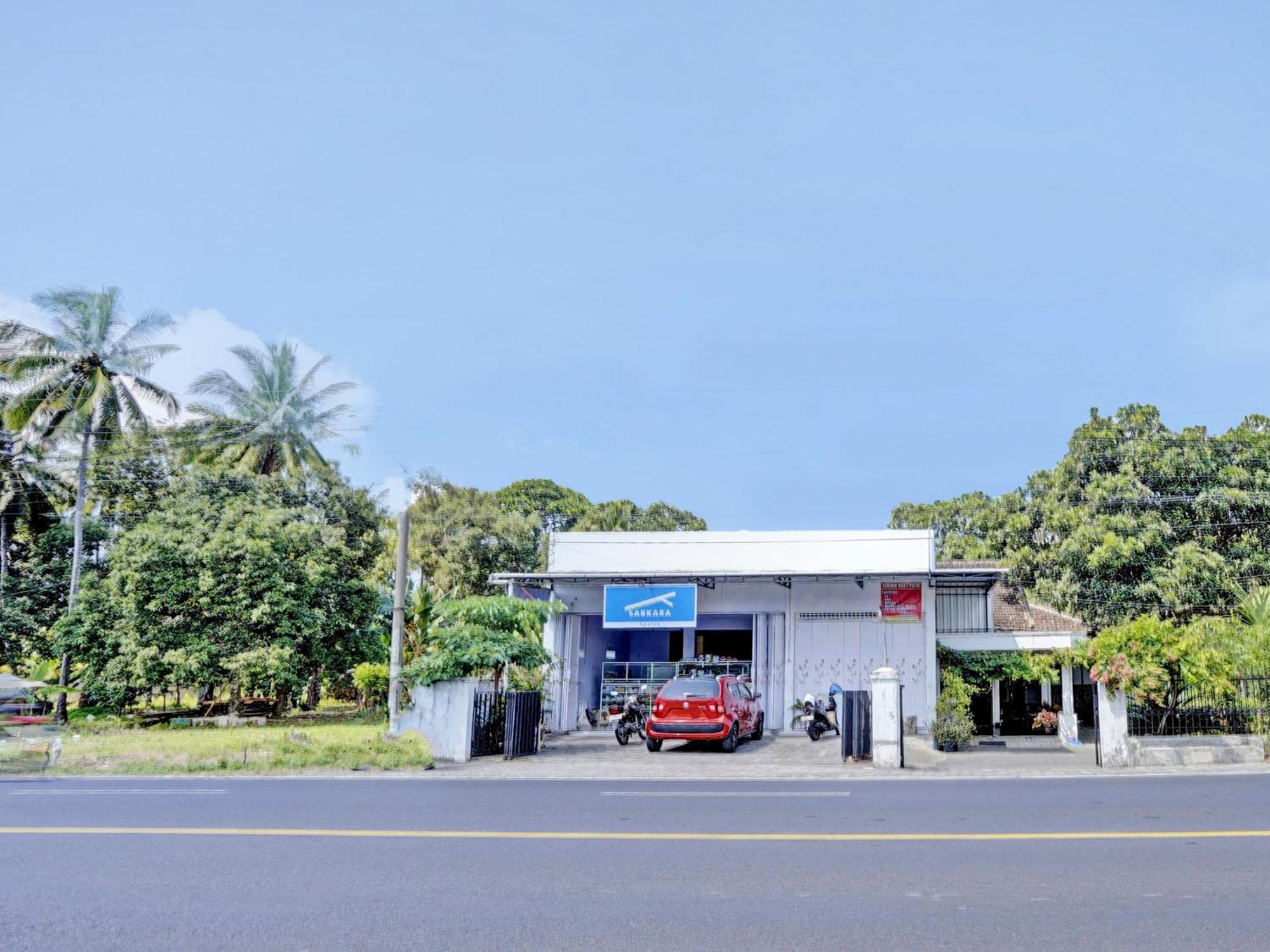 Hotel Oyo Life 92937 Kost Putri Sarkara Syariah Banyuwangi  Exterior foto