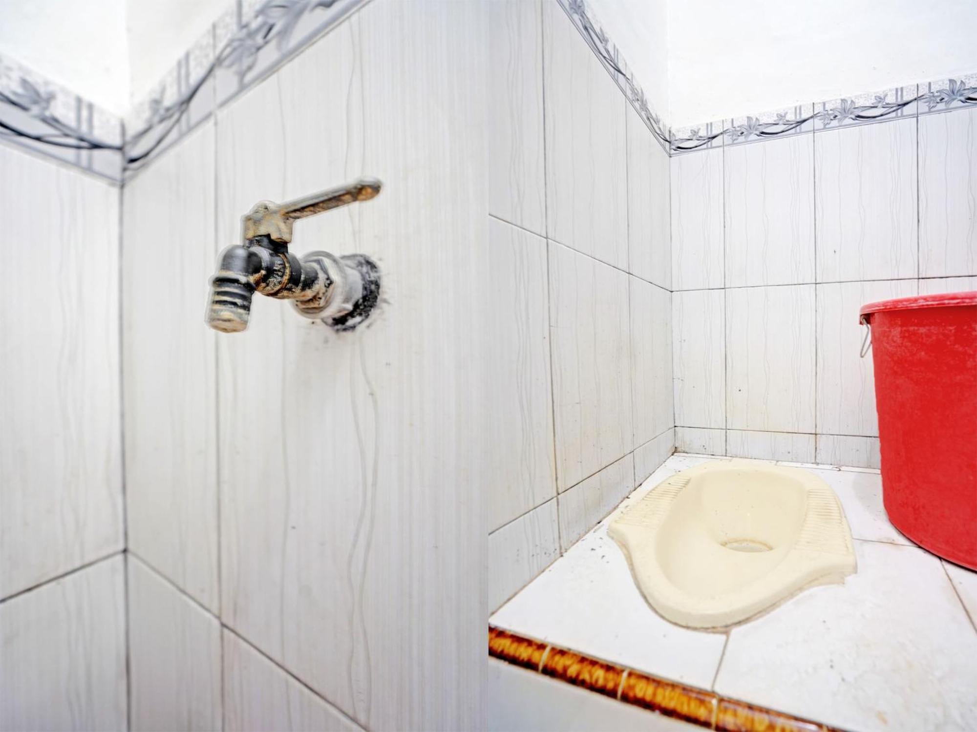 Hotel Oyo Life 92937 Kost Putri Sarkara Syariah Banyuwangi  Exterior foto